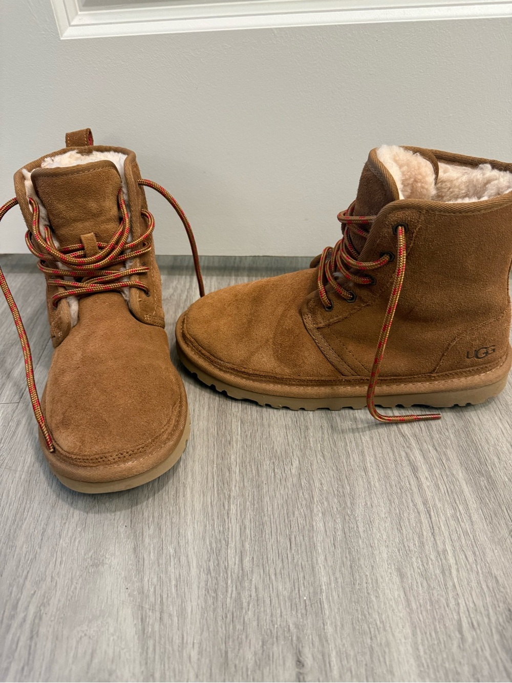UGG Women's Neumel high Chestnut Suede Shearling Lace-Up Booties